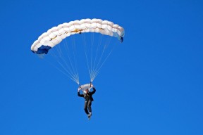 开云官方-亚冠联赛中国足球惨败 球迷期待教练调整策略，亚冠 中国队